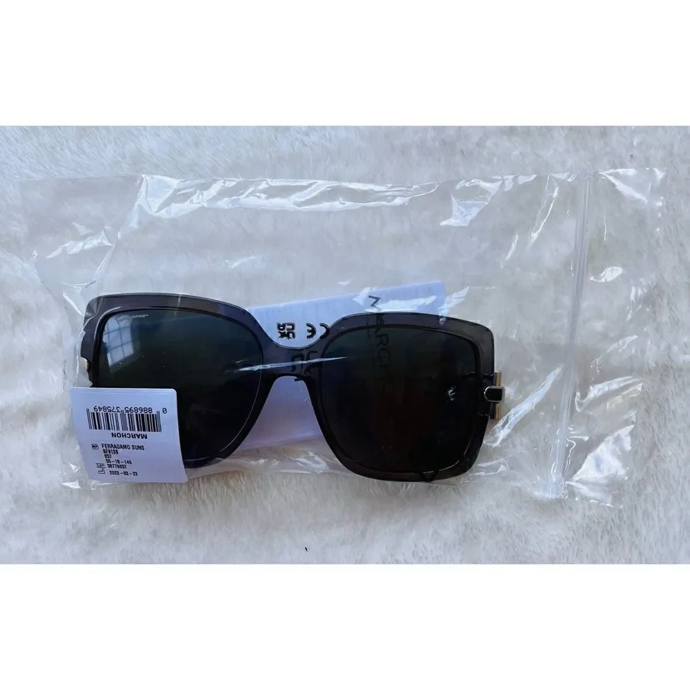 NIB FERRAGAMO Salvatore Ferragamo Gancio 55mm Square Sunglasses, Grey
